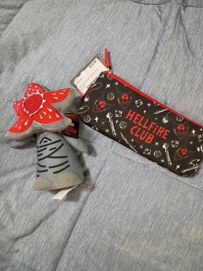Plush Demogorgon & Hellfire Club Pouch Stranger Things